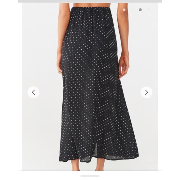 💚 NWOT FOREVER 21 Polka Dot Maxi Skirt - Picture 4 of 6